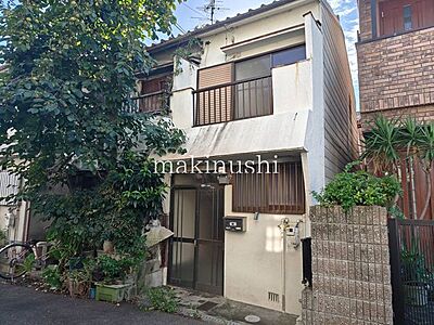 外観:月額家賃72000円にて賃貸中の2DKです!表面利回りは約14.0%ございます♪初めての収益物件にいかがでしょうか♪ 外観:月額家賃72000円にて賃貸中の2DKです!表面利回りは約14.0%ございます♪初めての収益物件にいかがでしょうか♪