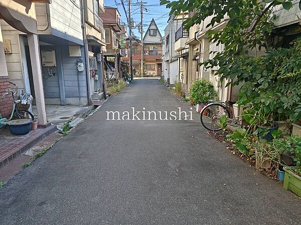 東向きの朝日のあたるお家♪閑静な住宅地の立地です♪まずは資料だけほしいという方も大歓迎！不動産のことなら創業40年以上の当社にぜひお任せください♪