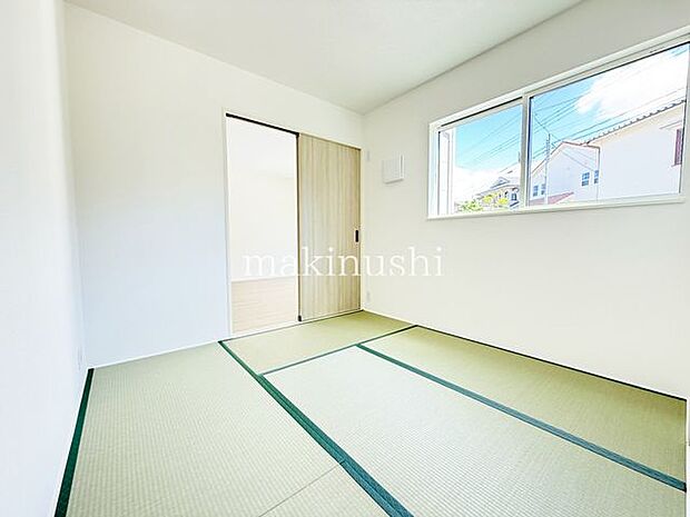 新築ならではのまっさらな空間。水回りもキレイです。木造ならでは心やすらぐ住まいです。