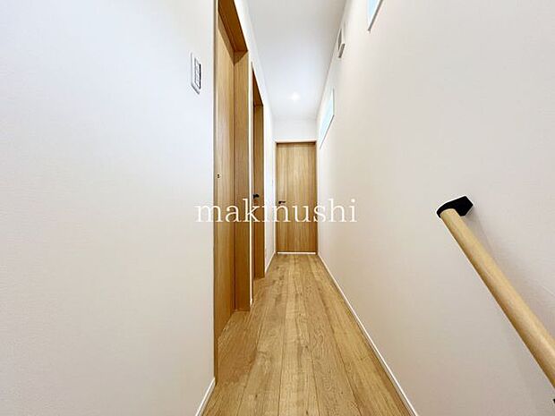 令和7年3月完成済！南向きで陽当たり良好な3LDK！全居室収納付きで身の回りをすっきり整理整頓♪