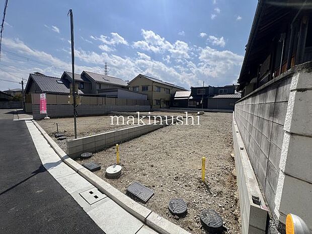 3号棟　リビング併設のタタミコーナー又は洋風和室！くつろぎ場やリビングの延長としてフレキシブルに♪