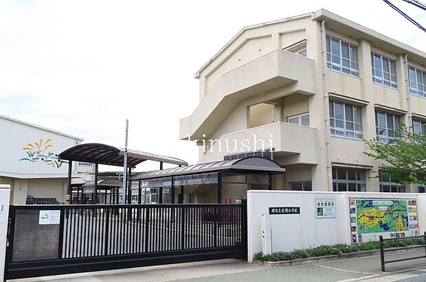 堺市立金岡小学校 徒歩13分。 1020m