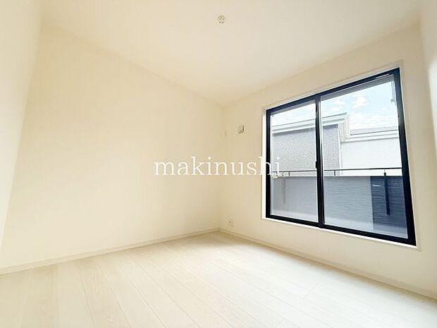 まずは資料だけほしいという方も大歓迎！不動産のことなら創業40年以上の当社にぜひお任せください♪