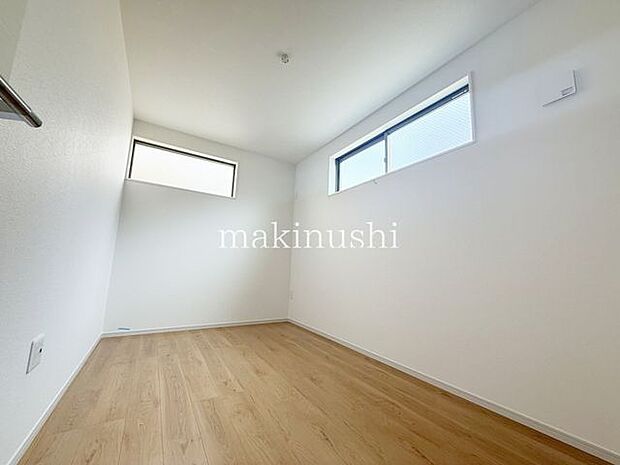 1階リビング、2階は居室のみとプライベートスペースが確立された間取♪資料だけほしいという方も大歓迎!