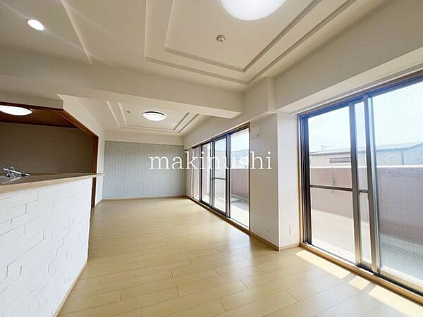 令和6年12月にフルリフォーム済！綺麗なお部屋で新生活♪オートロックマンションなので女安心です！