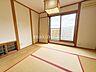 室内：タタミがあれば冬にはこたつを置いたり、小さなお子様がいれば遊び場やお昼寝スペースとしても♪