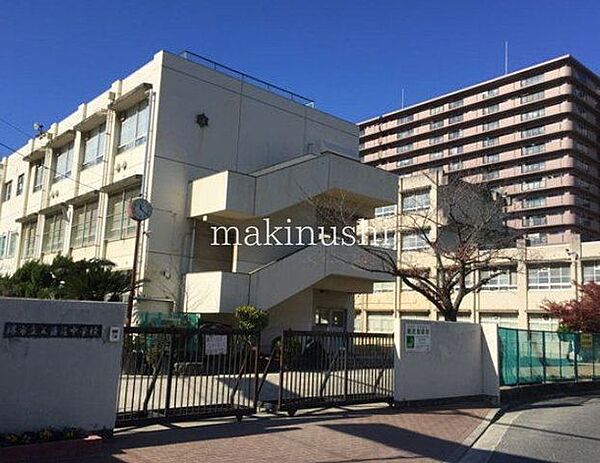 堺市立五箇荘中学校 徒歩7分。 540m