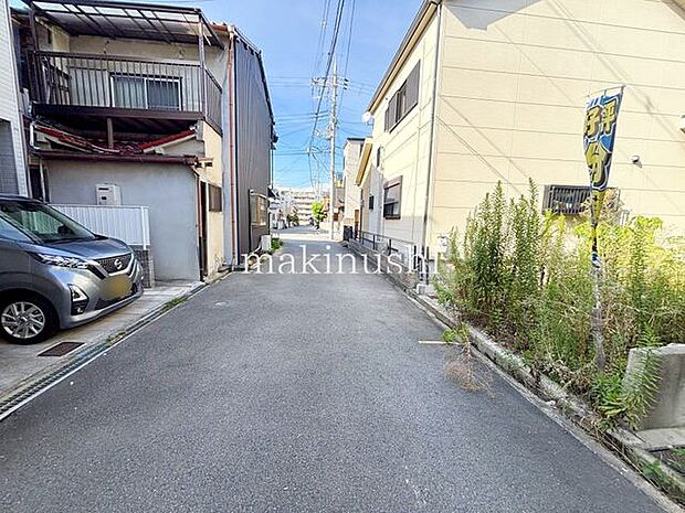 駐車場は1台分あり!大阪外環状線にもすぐに出られるマイカー通勤にも便利な立地の新築戸建て!