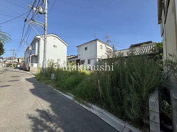 広々20帖LDKは家族とのコミュニケーションがとりやすい対面式キッチンを採用!家族団欒の空間です♪