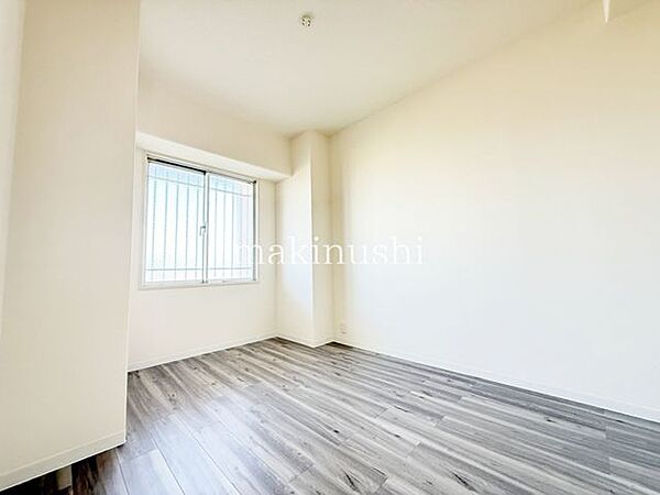 全居室が収納付きで部屋はいつもすっきり！収納力を持つクローゼットで着たい服もすぐに見つけられます。
