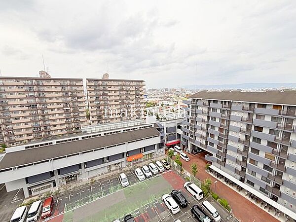 朝日プラザは総戸数568戸の大型マンション団地です！手入れされた植栽が魅力的なマンション群です♪