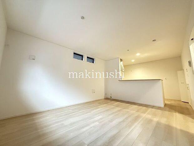 1階リビング、2階は居室のみとプライベートスペースが確立された間取りの新築♪ぜひお問合せください♪