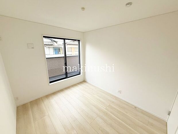 まずは資料だけほしいという方も大歓迎！不動産のことなら創業40年以上の当社にぜひお任せください♪