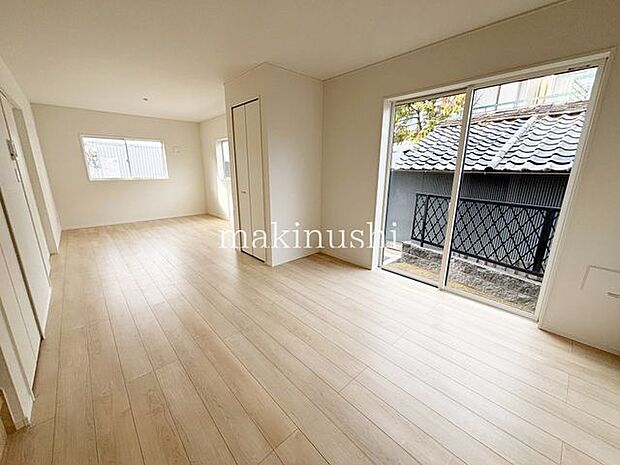 1階リビング、2階居室のみとプライベートスペースが確立された間取♪全居室収納付きで整理整頓ばっちり♪