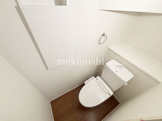 トイレが1.2階の両方にあるので、来客や朝の忙しい時間帯でも順番待ちの必要がなく安心です。