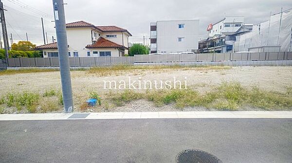 13区画の分譲地！近隣生活施設充実の便利な立地♪建築条件なしの更地です♪全区画40坪以上と広々とした更地♪