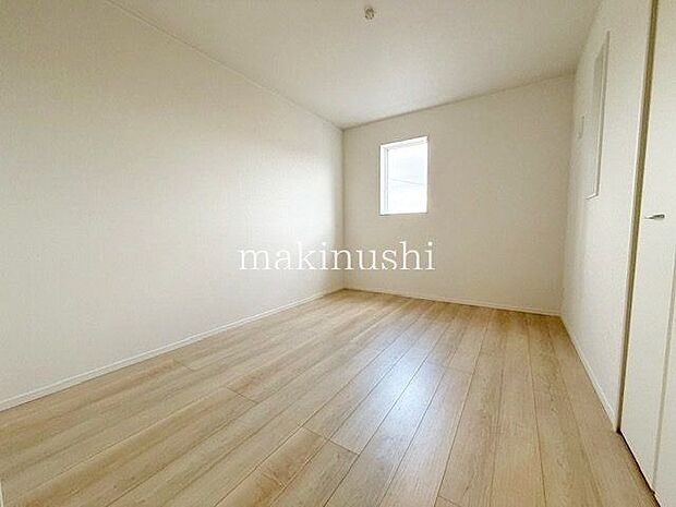 1階リビング、2階は居室のみとプライベートスペースが確立された間取♪全居室収納付きで整理整頓も楽々です♪