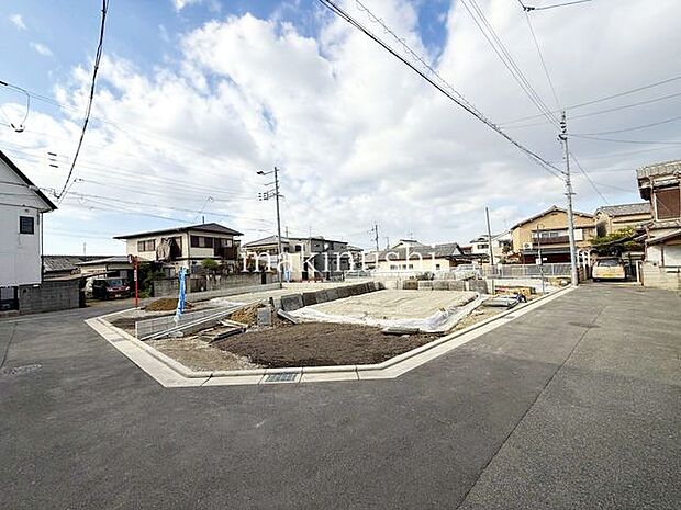 4区画の限定分譲!全棟土地面積35坪以上!全棟WICありの収納充実の新築戸建て!駐車場は全棟2台分ございます♪