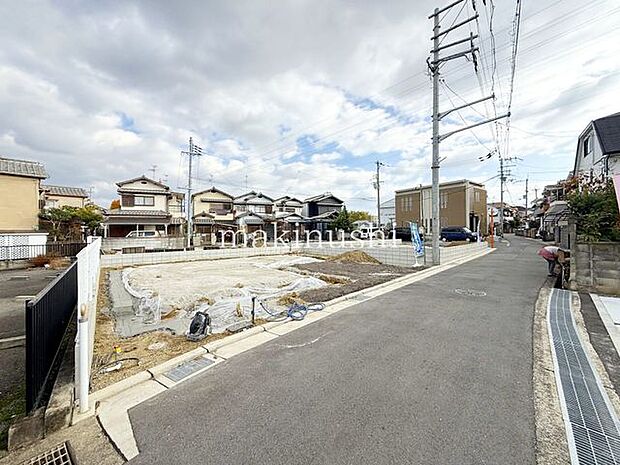 全棟にウォークインクローゼット2ヶ所あり!充実の収納力で部屋はいつもすっきり。着たい服もすぐに見つけられます!