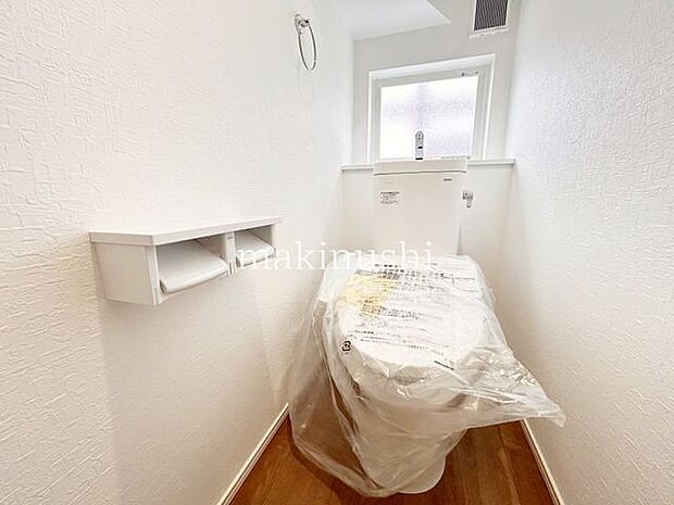 トイレが1階と2階の2箇所にあるので、来客や朝の忙しい時間帯でも順番待ちの必要なし！階を移動する必要がなく楽ちんです♪