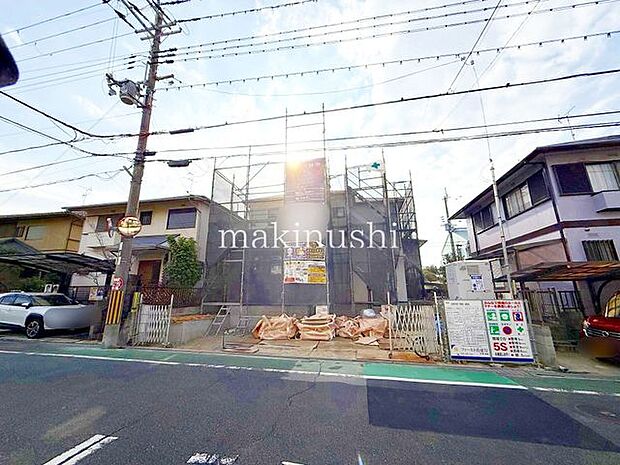 近隣は公園の多い閑静な住宅地!羽曳が丘小学校・羽曳が丘幼稚園までは徒歩約8分と通学にも安心の距離♪子育てに良い環境です♪