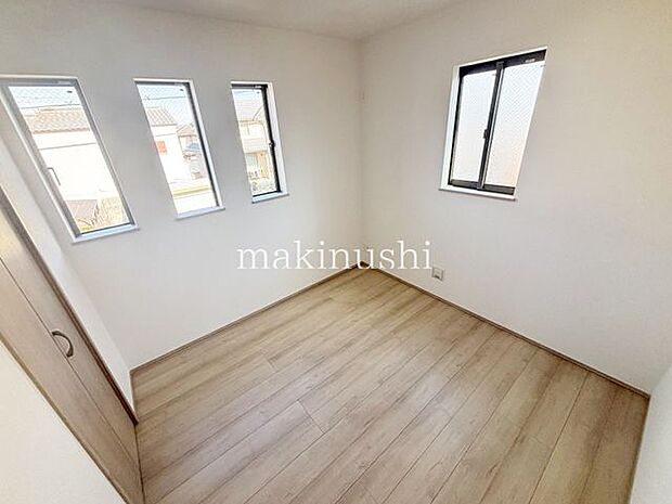 まずは資料だけほしいという方も大歓迎！不動産のことなら創業40年以上の当社にぜひお任せください♪