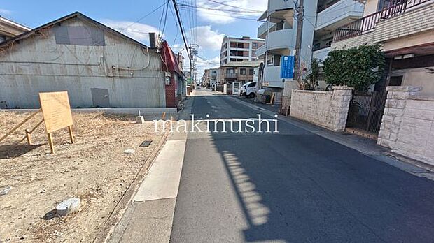 2階リビングのお家♪水回りがかたまった家事動線の便利な間取り♪開放感のあるカウンターキッチンのLDKは15帖以上ございます♪