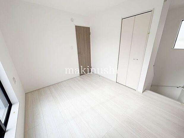 新築ならではのまっさらな空間。水回りもキレイです。木造ならでは心やすらぐ住まいです。ぜひ現地をご覧ください♪