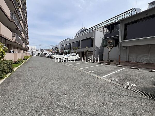 マンション共有部　駐車場・駐輪場・バイク置場の空き状況につきましては変動がございますので都度お問合せください。