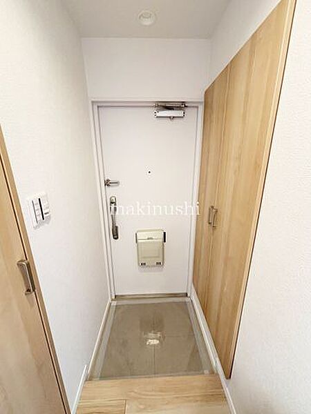徒歩10分圏内に、スーパーが複数あり、お買い物がとっても便利！お得に買い物ができますね♪コンビニもすぐ近くにございます♪