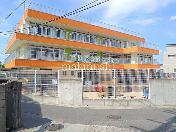 明の守おかまち学園 徒歩12分。 910m