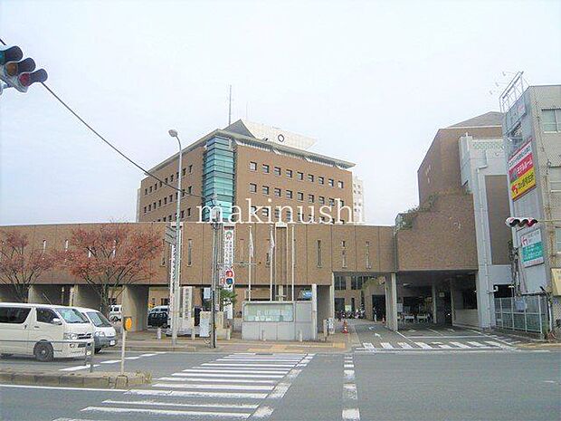 松原市役所 徒歩21分。 1610m