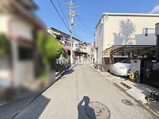 現況:解体中 家事をしながら家族とお喋りできる対面キッチンは便利な食洗機付き!全居室が収納付き!身の回りの整理整頓もばっちりです♪