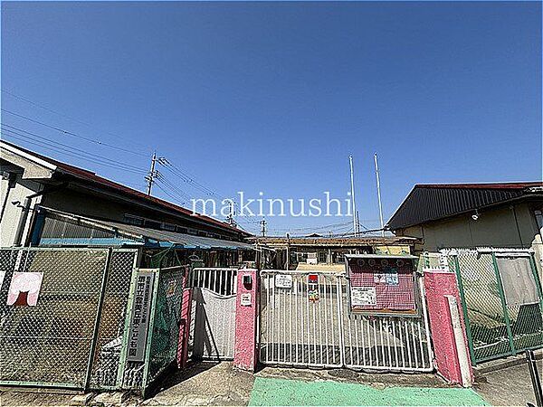 堺市立登美丘東こども園 徒歩10分。 740m