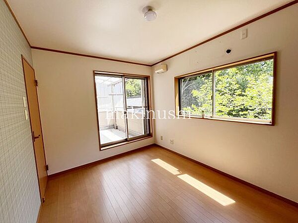 まずは資料だけほしいという方も大歓迎！不動産のことなら創業40年以上の当社にぜひお任せください♪