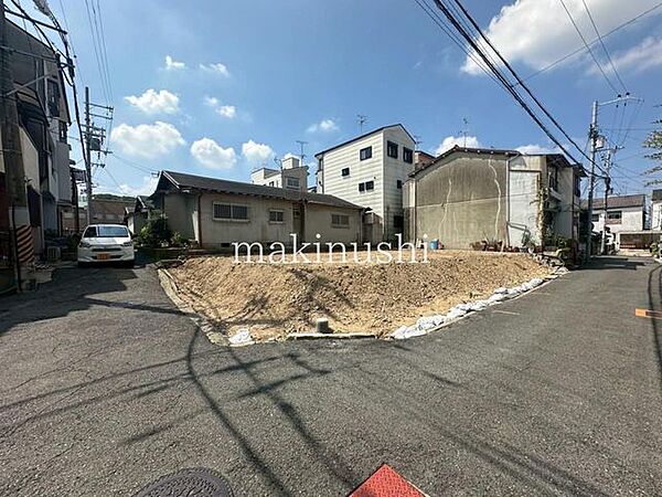 更地でのお渡しですので解体費等不要！お引渡しもスムーズです♪北東角地で通風良好！使い勝手の良い二方道路です♪