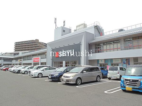 西友上野芝店 徒歩10分。 800m