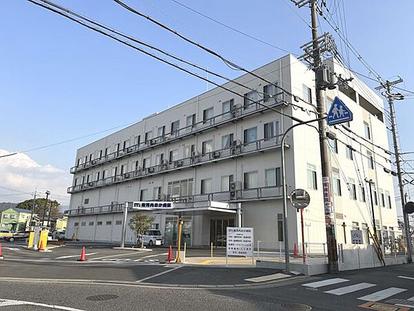 医療法人敬任会南河内おか病院 徒歩12分。 940m