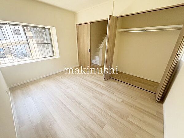 全居室6帖以上のゆとりある間取り！全居室が収納付きで、身の回りの整理整頓もばっちりです♪収納家具の購入も最低限ですみます♪
