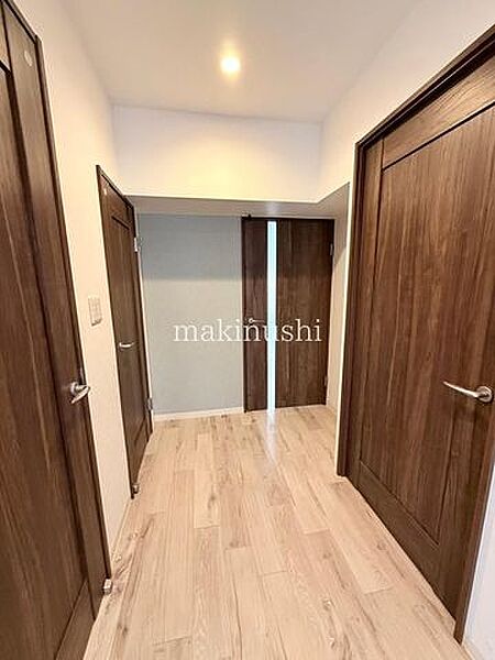 現況：居住中の為、ご内覧希望などは事前にご連絡をお願いいたします。担当者より売主様のご都合を確認の上、内覧日を調整いたします。
