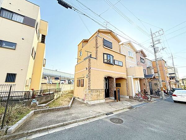 ■ららぽーと堺まで約850ｍの好立地■徒歩圏内に多数の商業施設が有りたいへん便利です■3ＬＤＫ　■LDK約18帖　■駐車2台可