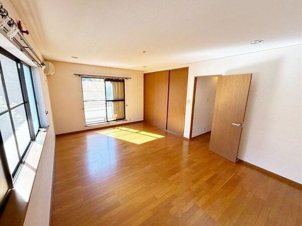 ■状態良好な美加の台の5LDK一戸建■全居室6帖以上の広々とした間取り■土地57.58坪■建坪38.33坪■一部2重窓に変更しています■ぜひご覧ください■