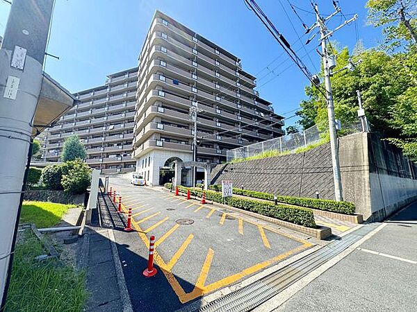 外観：327002205606