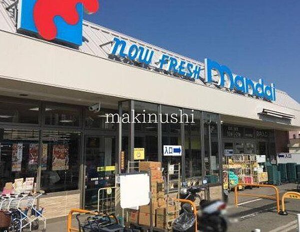 万代泉北深阪店 徒歩10分。 730m