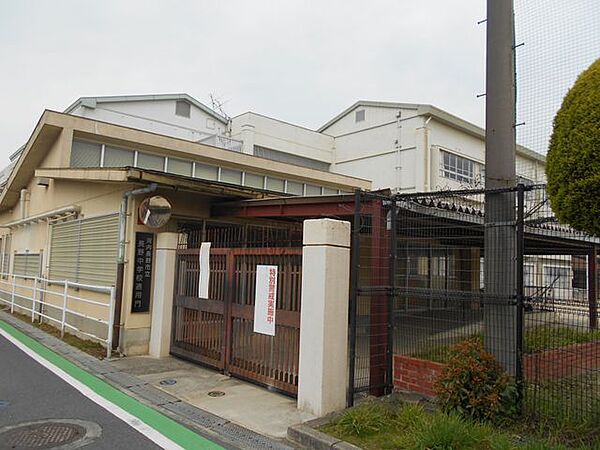 河内長野市立長野中学校 徒歩1分。 10m