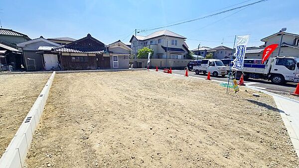 1号地のお写真です■更地■全4区画の分譲地■北東・北西角地■建築条件無し。お好きなハウスメーカー様で建築できます■道路高低差ほぼなし■生活便利な立地条件です■ぜひご見学下さい■