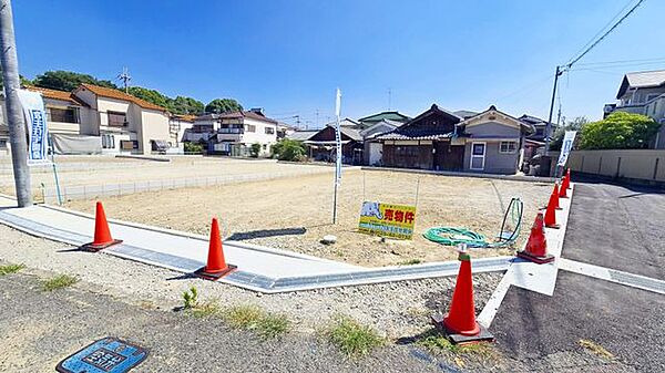 1号地のお写真です■更地■全4区画の分譲地■北東・北西角地■建築条件無し。お好きなハウスメーカー様で建築できます■道路高低差ほぼなし■生活便利な立地条件です■ぜひご見学下さい■