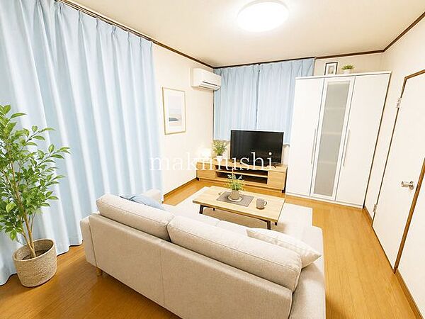 【リビングのAIイメージ写真】AIによる家具設置例のお写真となります。（実際に家具は付いておりません。ご自身のご趣味に合わせてご設置いただきますようお願い申し上げます。参考写真）