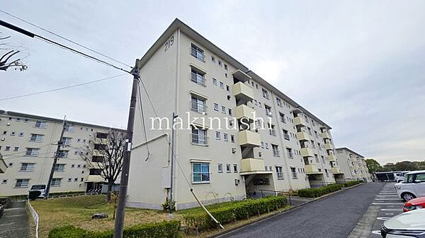 ■室内大変丁寧に使用されてます■金剛駅徒歩5分、関西スーパーまで徒歩5分の立地■南向きバルコニーで日当たり良好■収納豊富なお部屋です■カギは当社で管理してますのでいつでもご見学可能となっております■