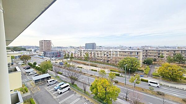 眺望です。本当に眺めがよく、ずっと見ていられます。山、緑の自然と都市機能が調和した富田林市、大阪狭山市は空気が美味しいと有名です。